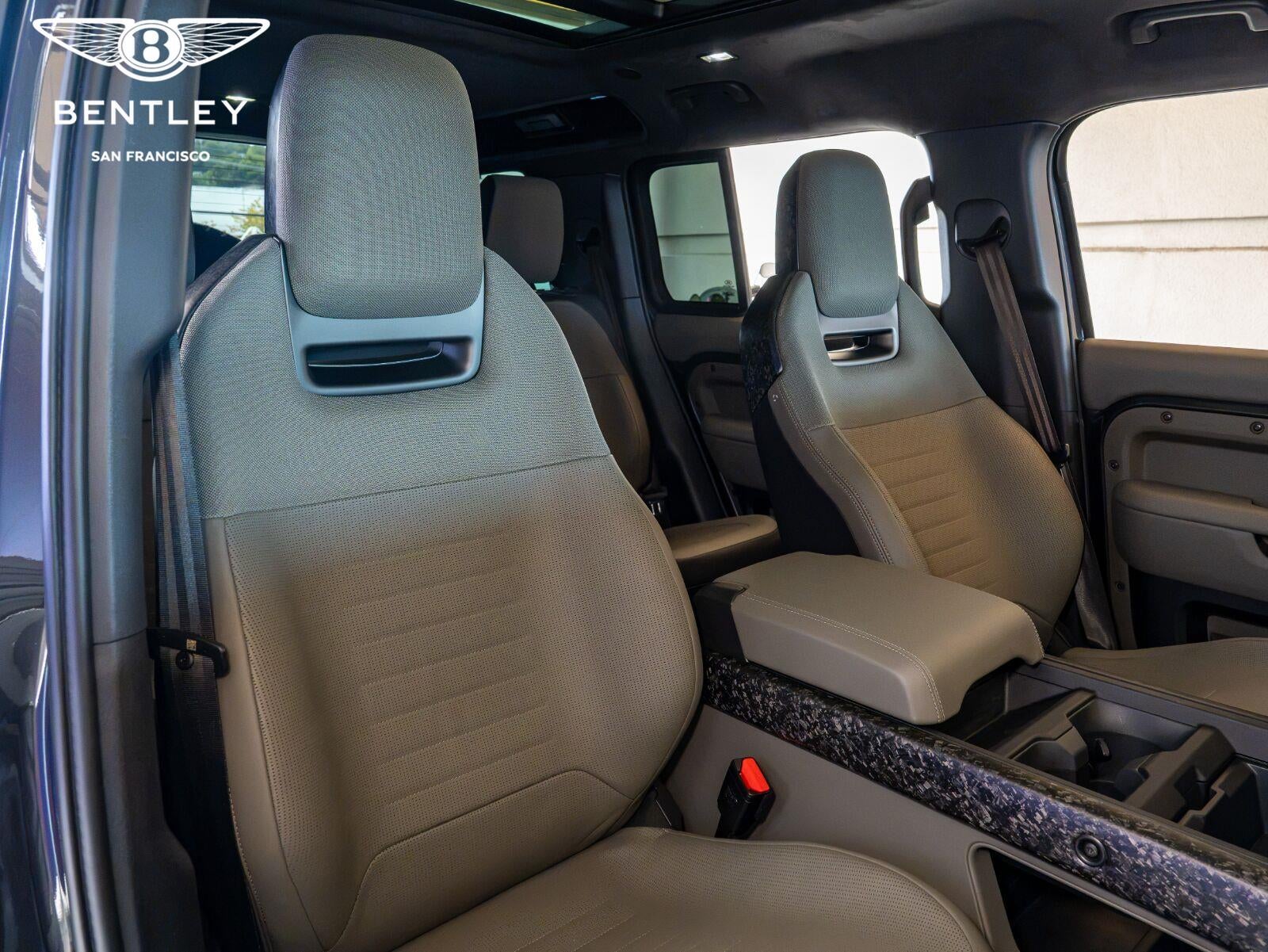 2025 Land Rover Defender URBAN OCTA Edition One