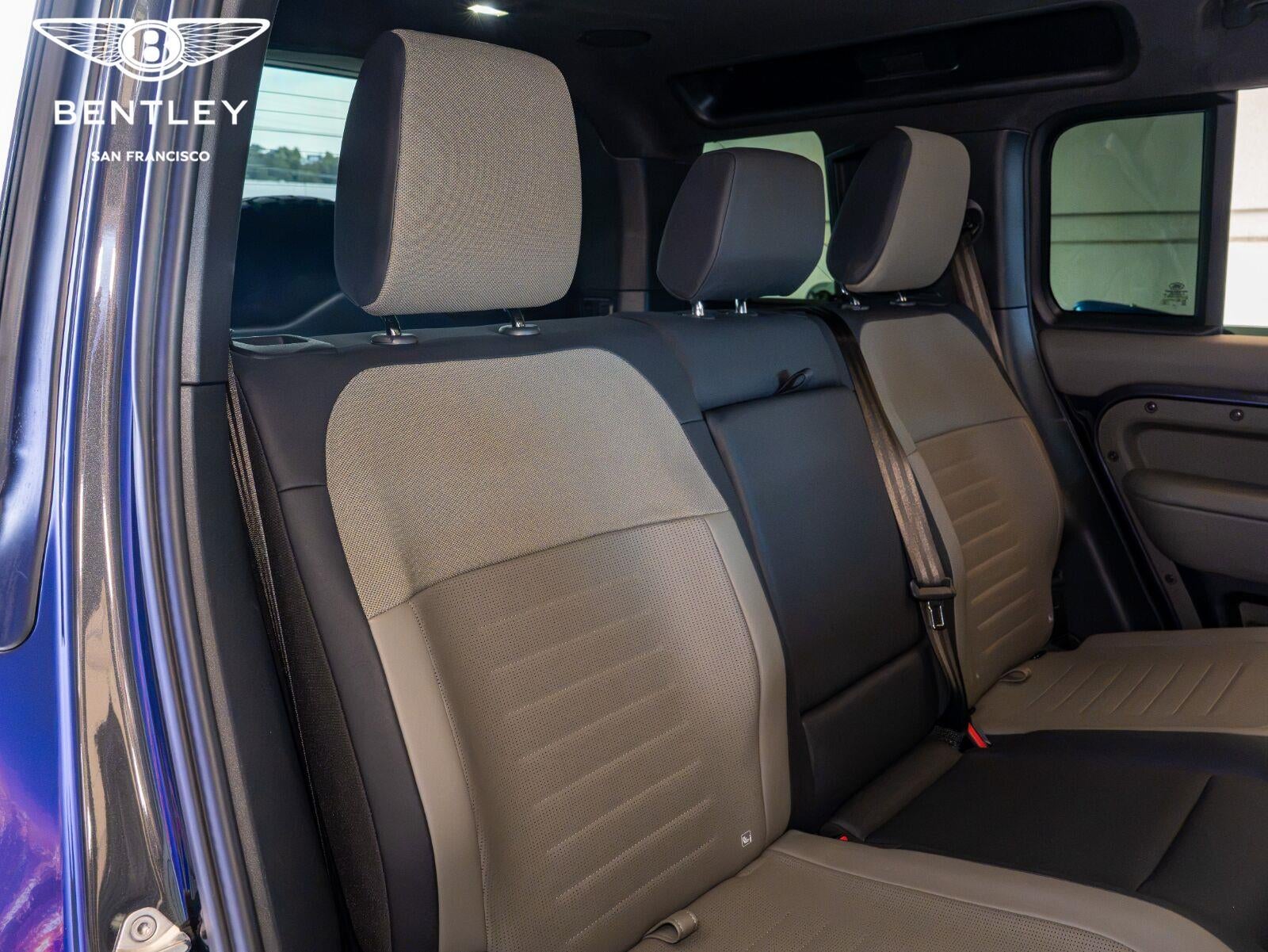 2025 Land Rover Defender URBAN OCTA Edition One