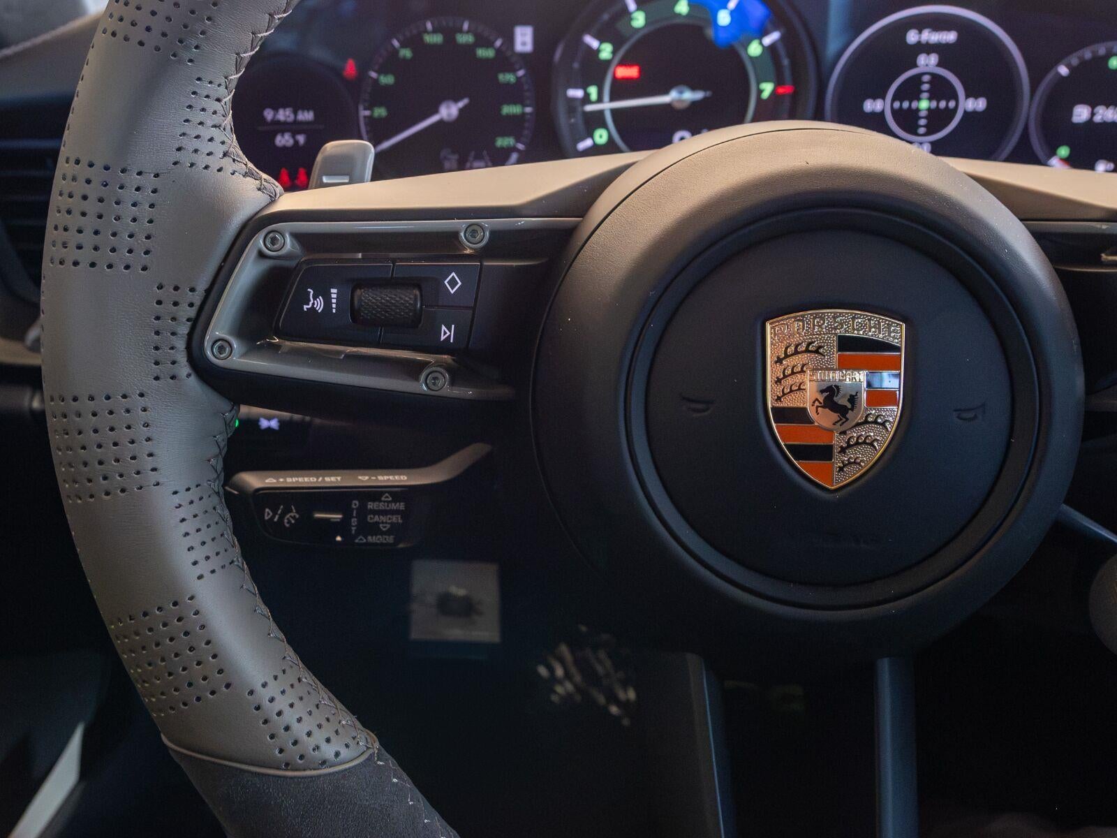 2025 Porsche 911 Turbo50