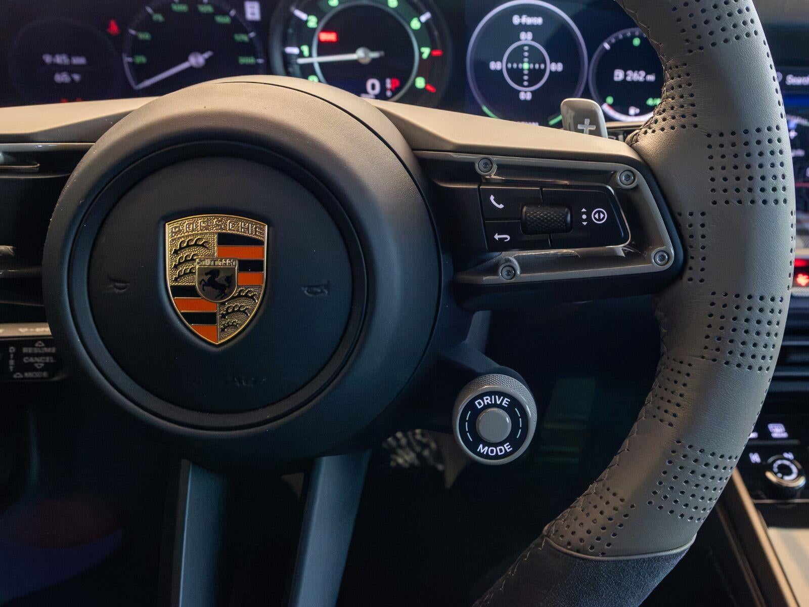 2025 Porsche 911 Turbo50