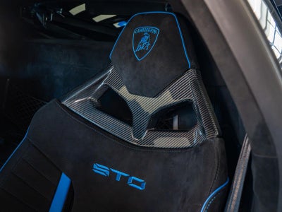 2024 Lamborghini Huracan STO