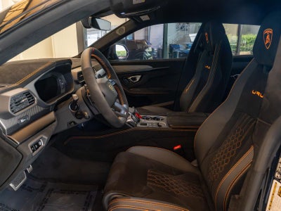 2024 Lamborghini Urus Performante