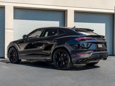 2024 Lamborghini Urus Performante