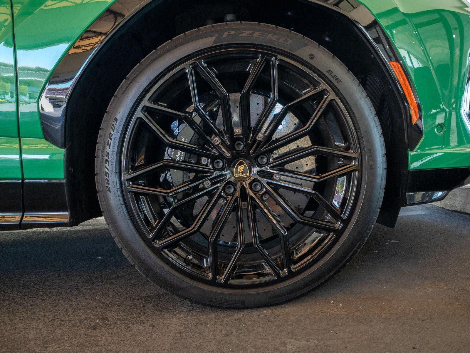 2025 Lamborghini Urus SE