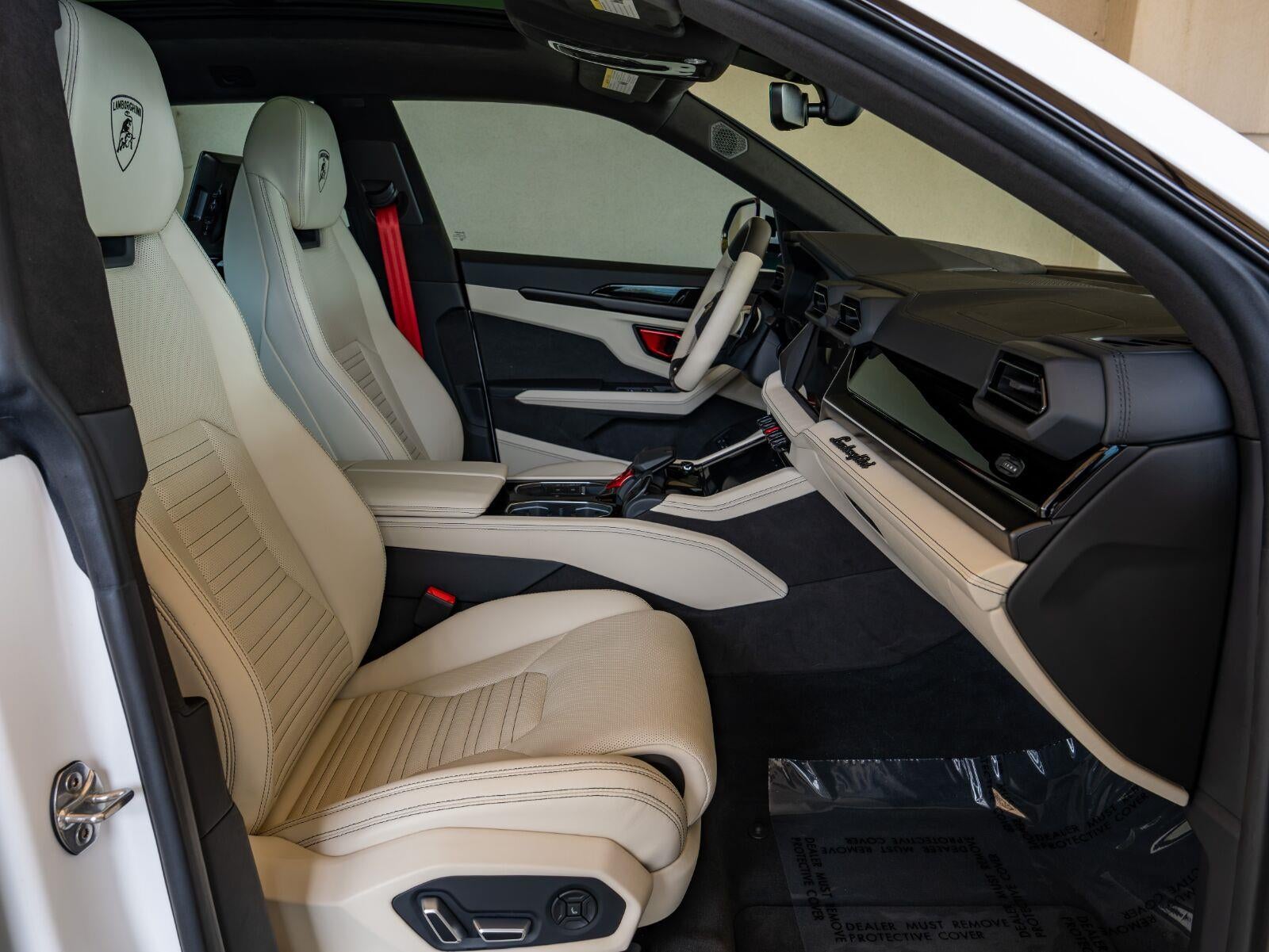 2025 Lamborghini Urus SE